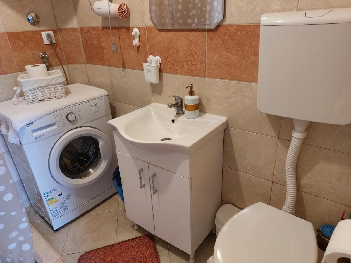 Ljubovic Apartman Подгорица Экстерьер фото
