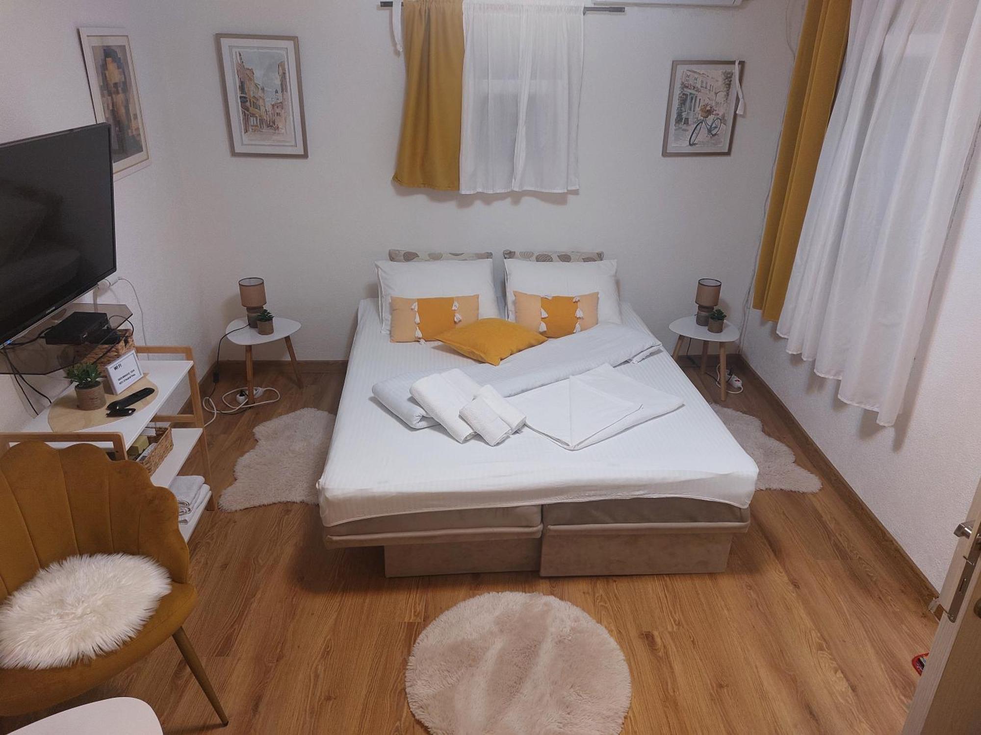 Ljubovic Apartman Подгорица Экстерьер фото