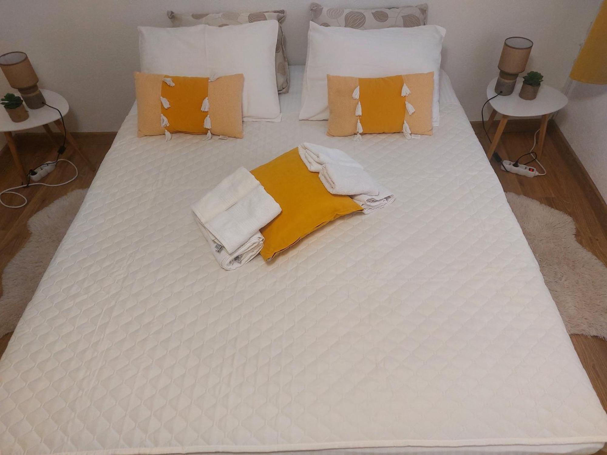 Ljubovic Apartman Подгорица Экстерьер фото